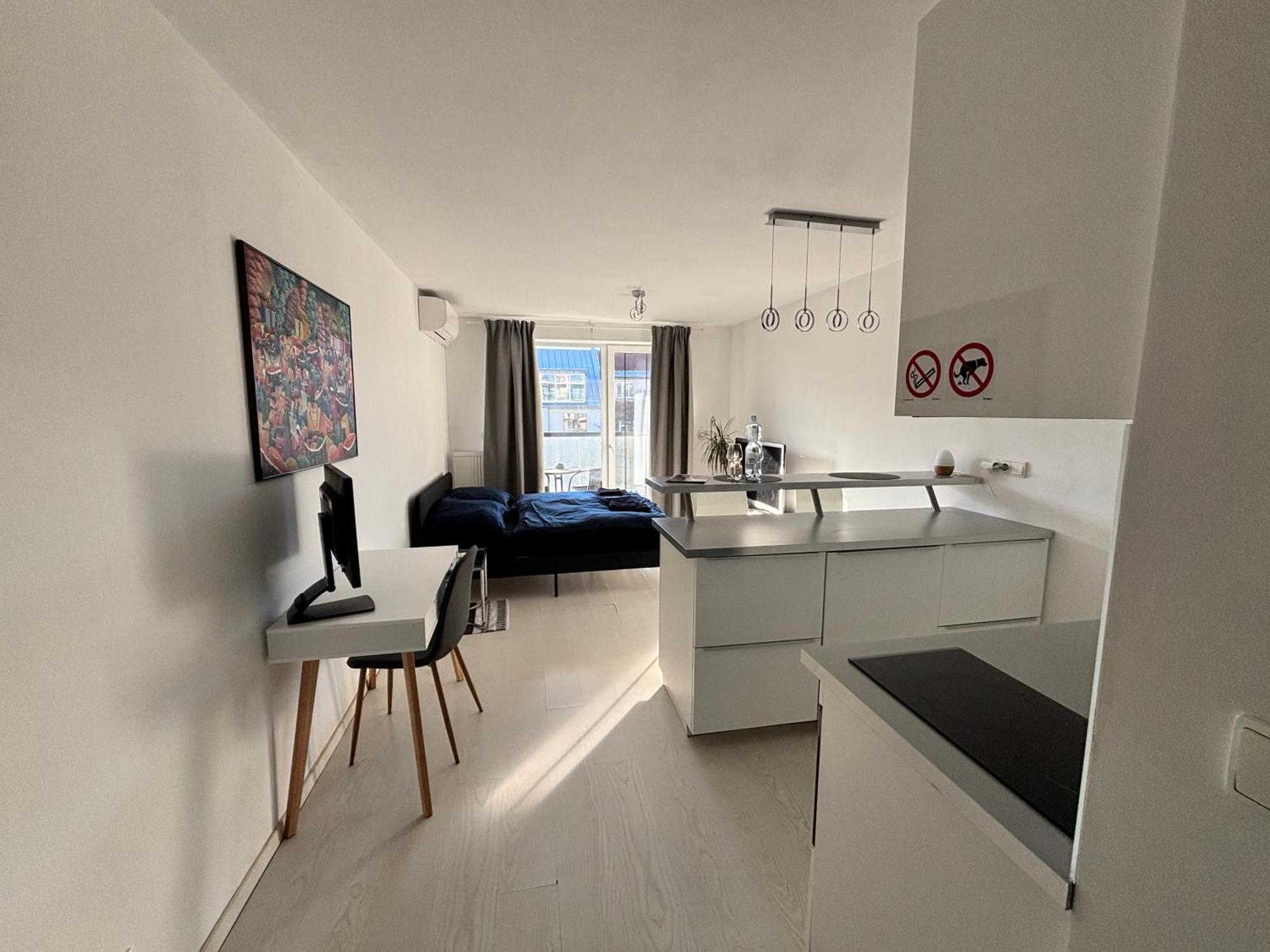 New Studio, Central Location! Bratislava Buitenkant foto